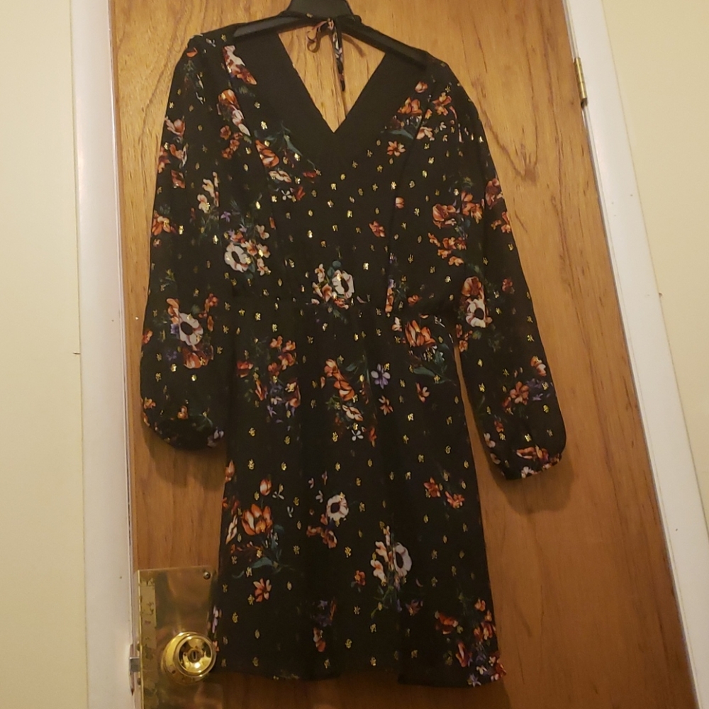 Dress - Picture 2 of 3